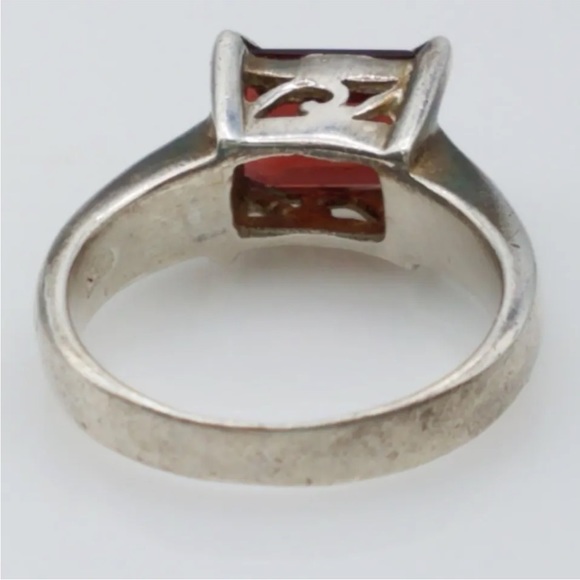 925 silver garnet ring size 6 - Picture 3 of 5